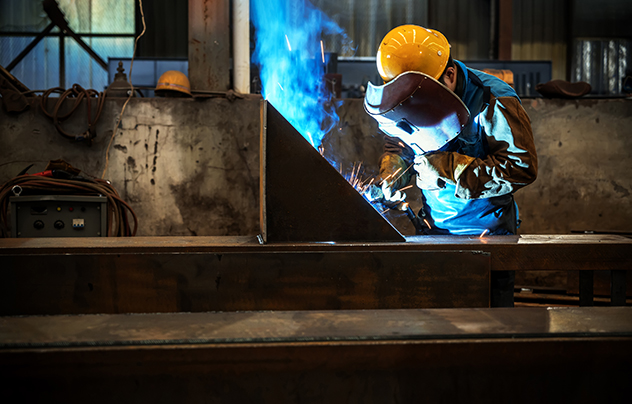 worker welding